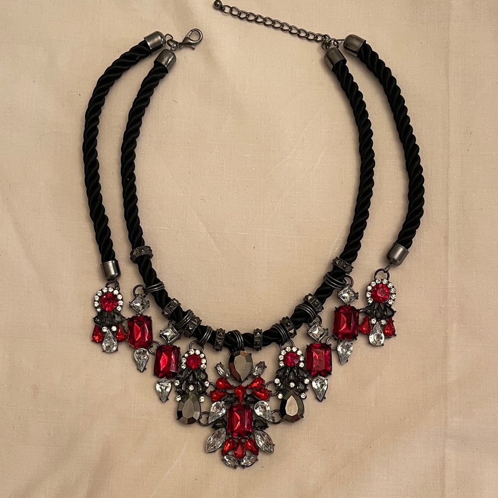 Elegant Black and Red Statement Necklace